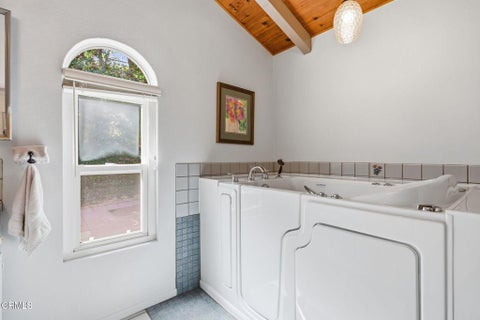 Tiny photo for 397 Palomares Avenue Avenue, Ventura, CA 93003 (MLS # V1-38653)