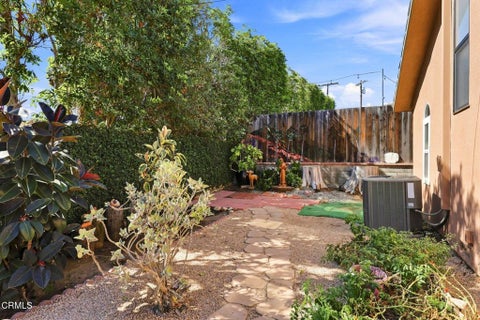 Tiny photo for 397 Palomares Avenue Avenue, Ventura, CA 93003 (MLS # V1-38653)
