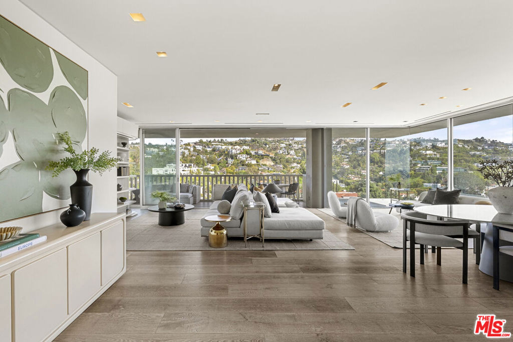 9255 Doheny Road 1805