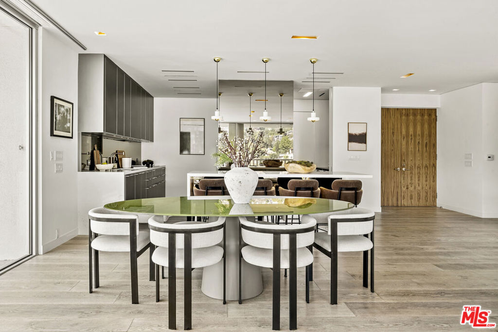 9255 Doheny Road 1805