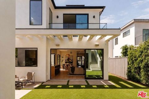 Photo of 12460 Greene Avenue, Los Angeles, CA 90066 (MLS # 26834325)
