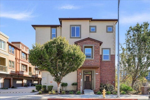 Photo of 1033 Bellante Lane #1, San Jose, CA 95131 (MLS # ML82061348)