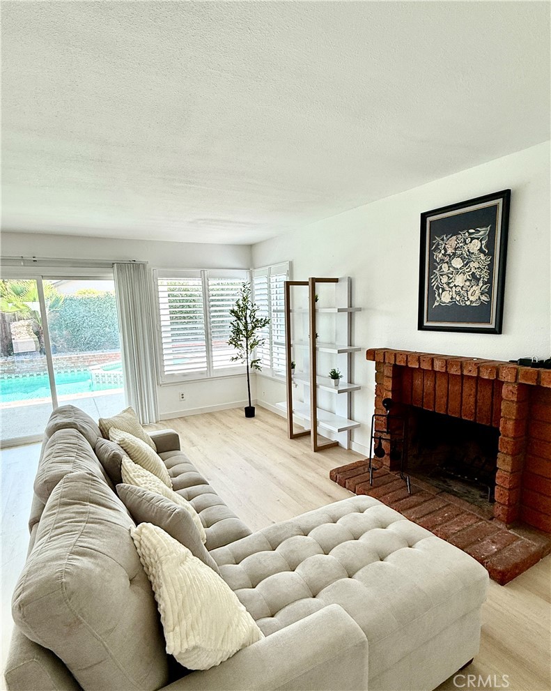 25676 Williamsburg Court