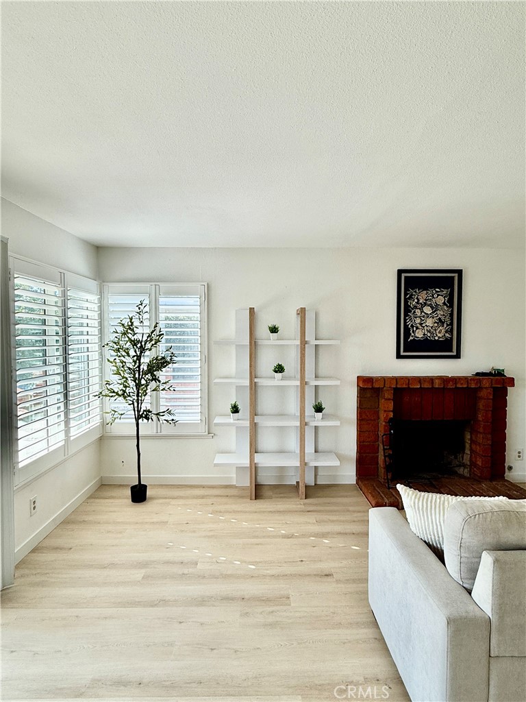 25676 Williamsburg Court
