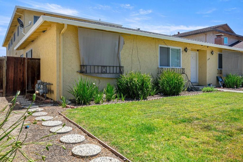 1128 Oakmont Drive