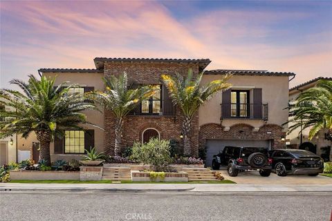 Photo of 20300 W Windsor Lane, Northridge, CA 91326 (MLS # SR25277934)