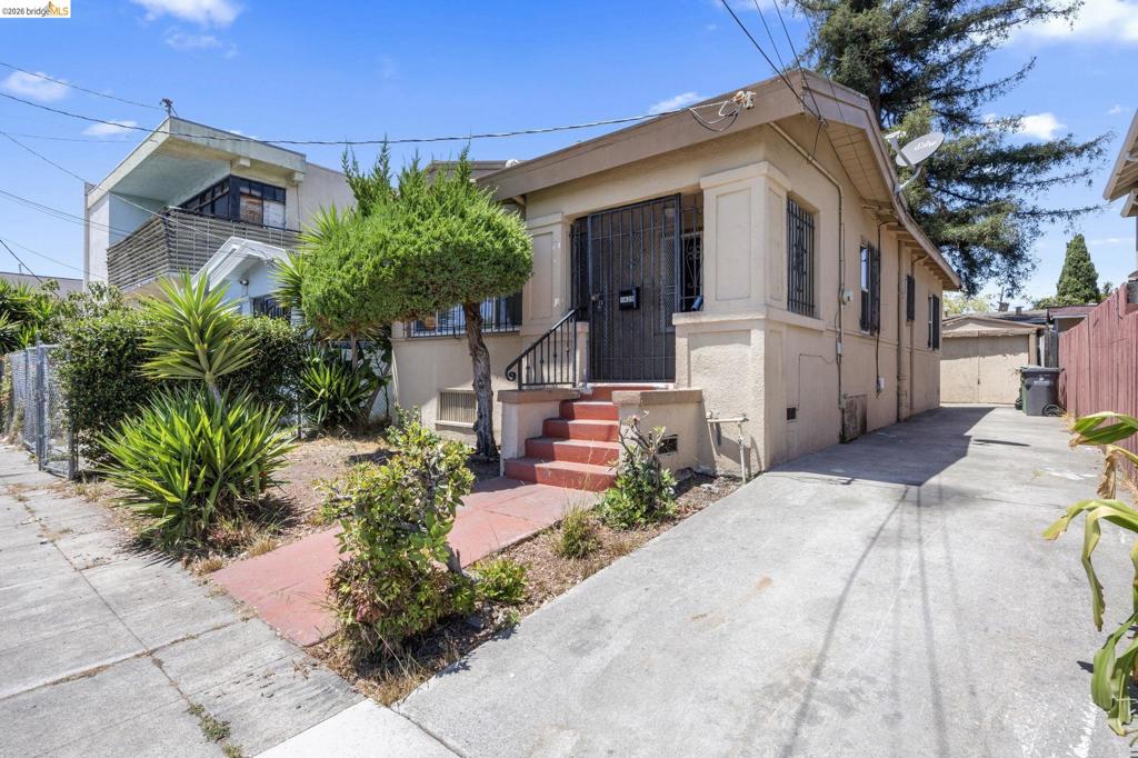 1439 92nd Ave.