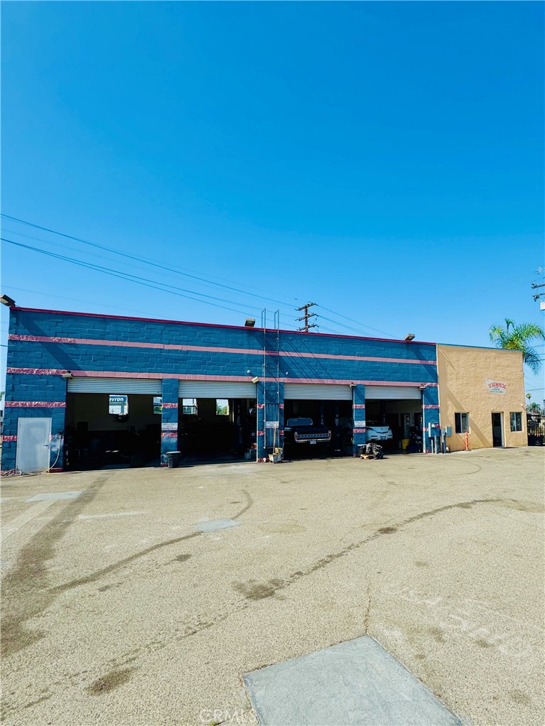 10460 Magnolia Avenue