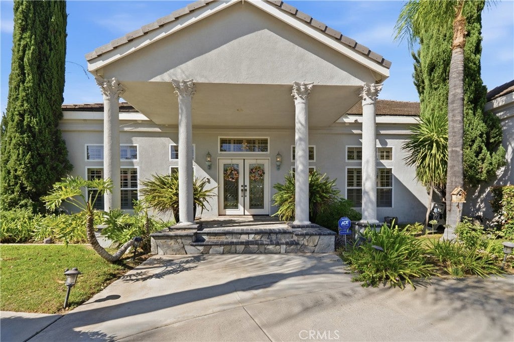 685 Bradbury