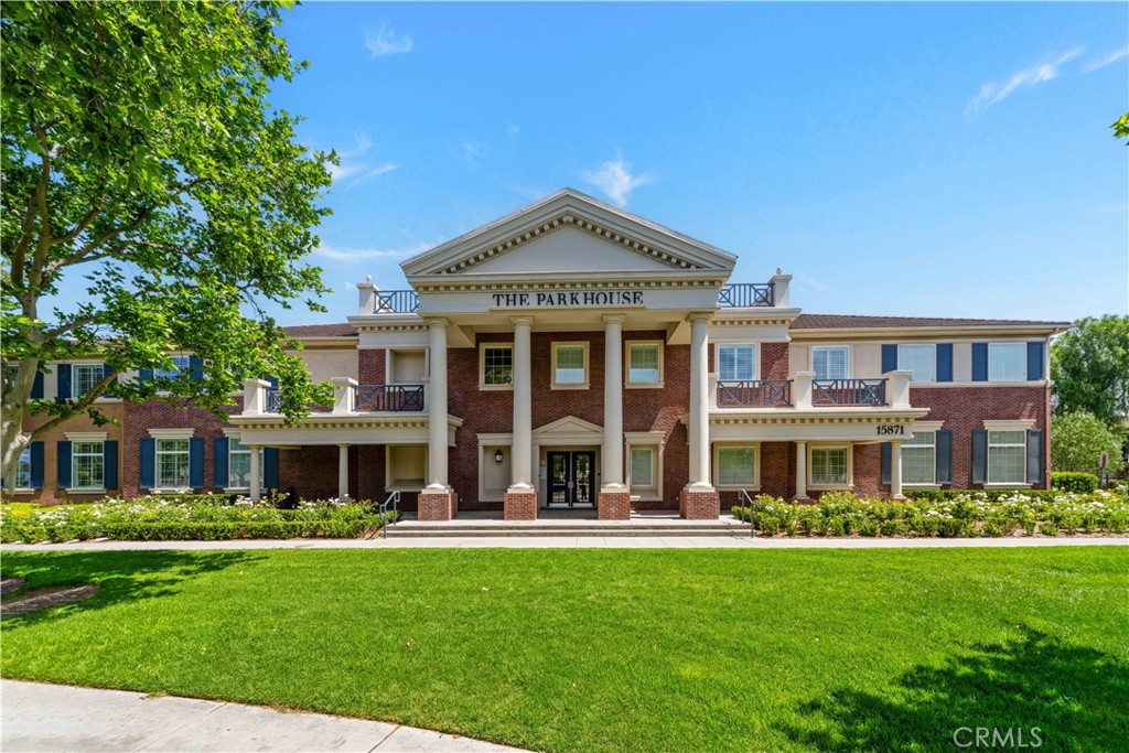 8650 Founders Grove St