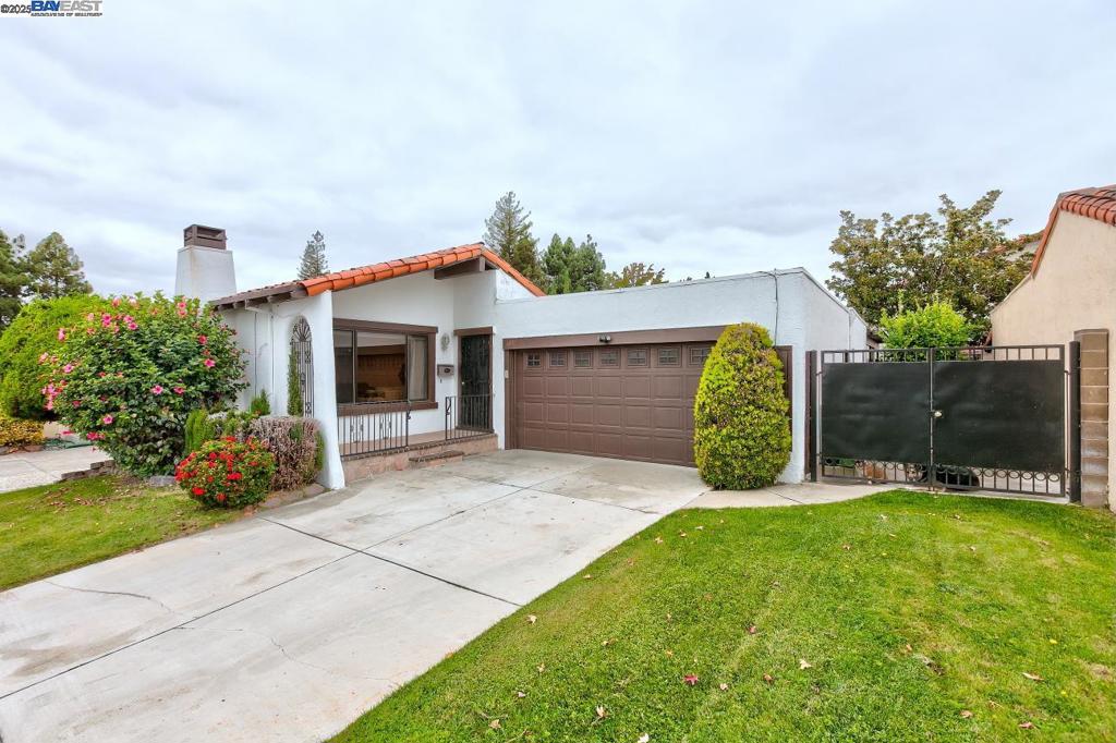 LA CASA - Residential