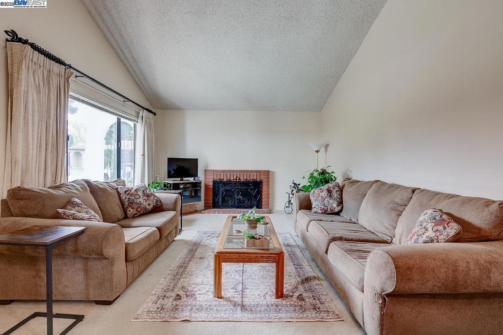 LA CASA - Residential