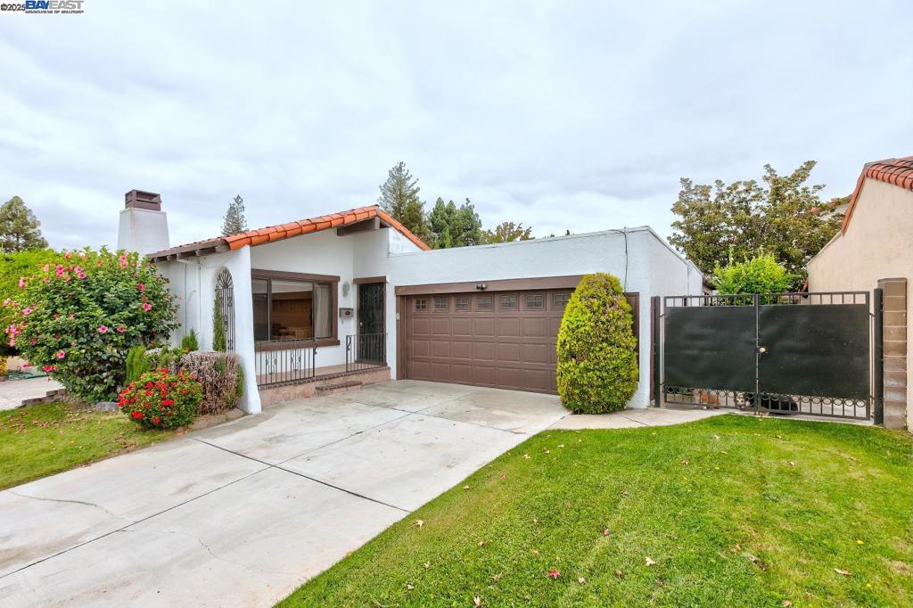 LA CASA - Residential