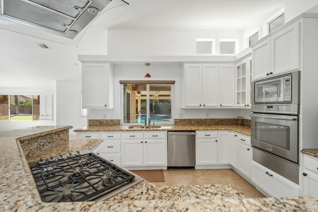 39485 Regency Way