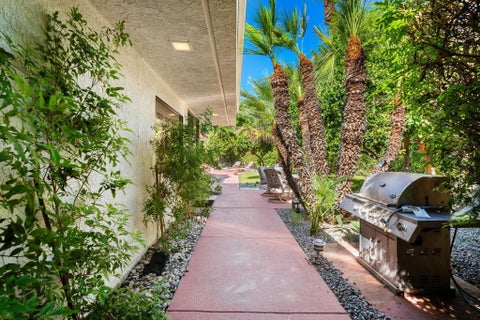 Tiny photo for 147 Columbia Drive, Rancho Mirage, CA 92270 (MLS # 219154529PS)
