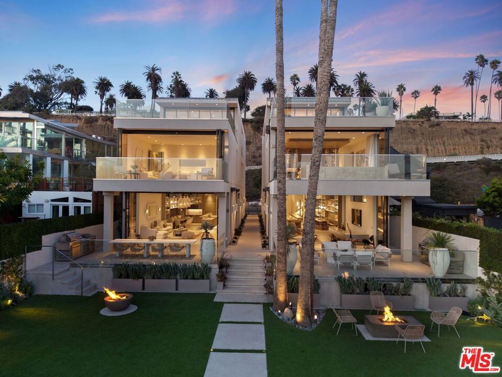 Photo of 938 -940 Palisades Beach Road, Santa Monica, CA 90403 (MLS # 25595241)