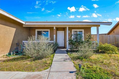 Photo of 5279 Verenda Avenue, 29 Palms, CA 92277 (MLS # JT26041106)