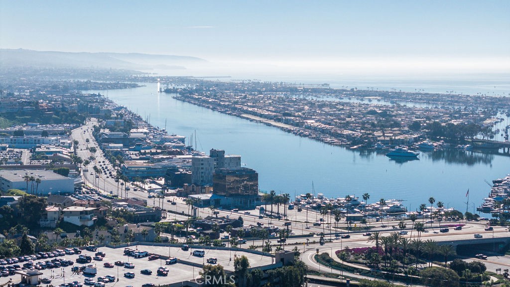 101 SCHOLZ PLAZA PH18