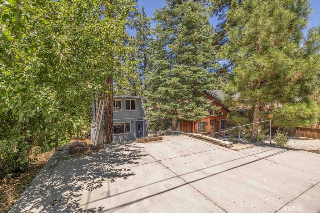 1111 W Alta Vista