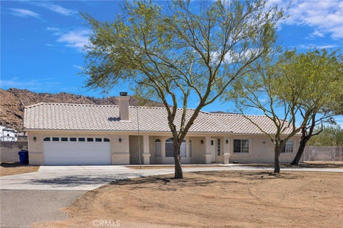 Photo of 17025 Candlewood Road, Apple Valley, CA 92307 (MLS # HD26188395)