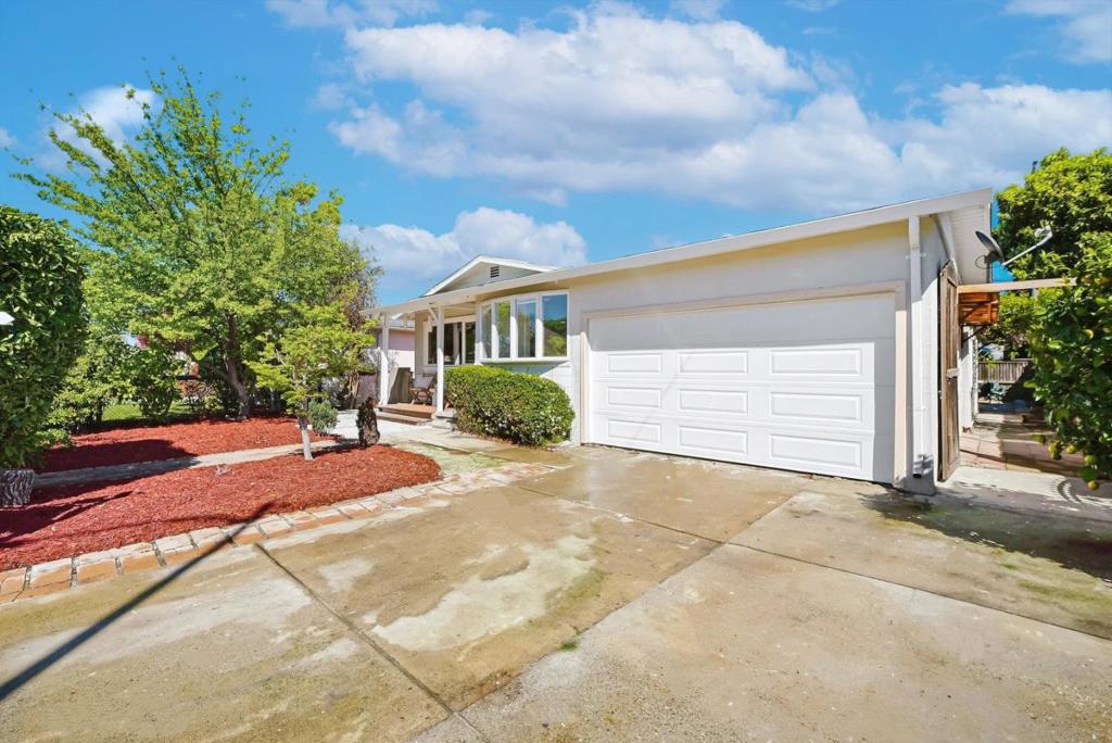 714 Santa Rosa Street, Sunnyvale CA 94085