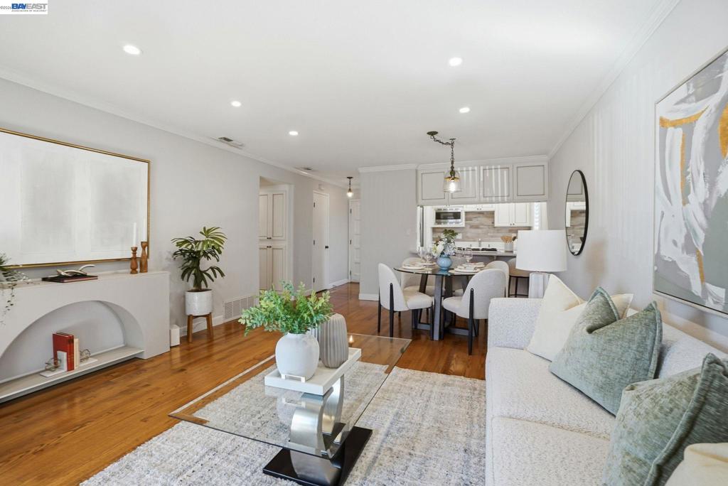 1945 Trinity Ave 1