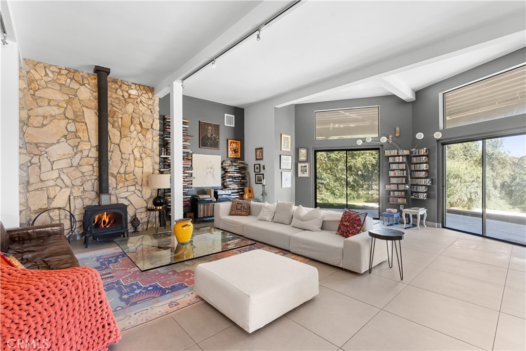 1012 Upper Los Berros Road
