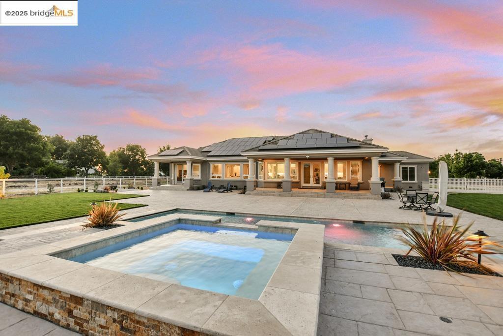 430 Ellisa Ln