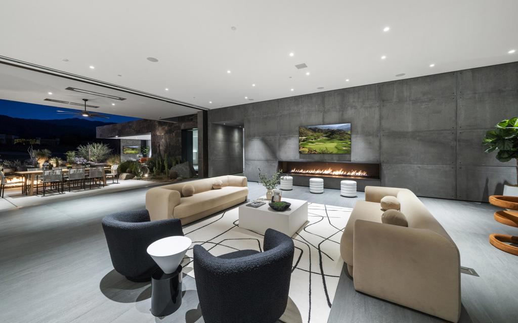 74305 Desert Oasis Trail