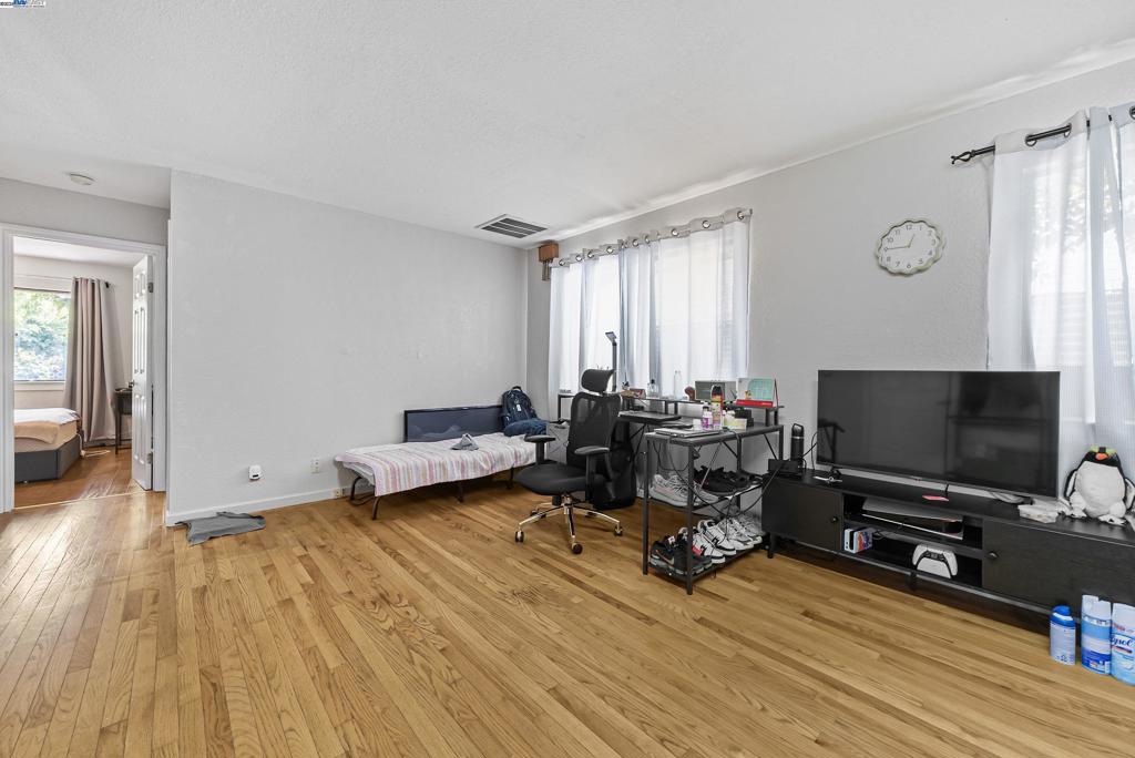 BROADMOOR - Residential