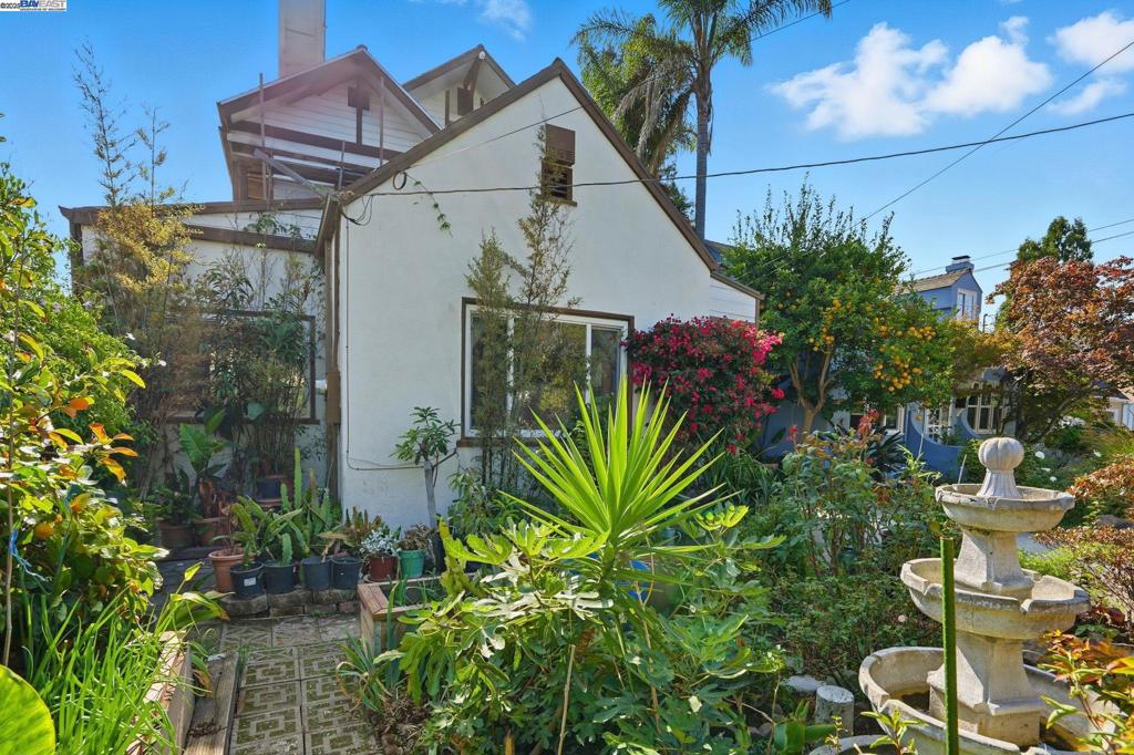 BROADMOOR - Residential