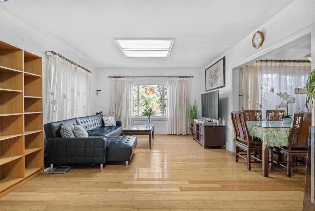 BROADMOOR - Residential