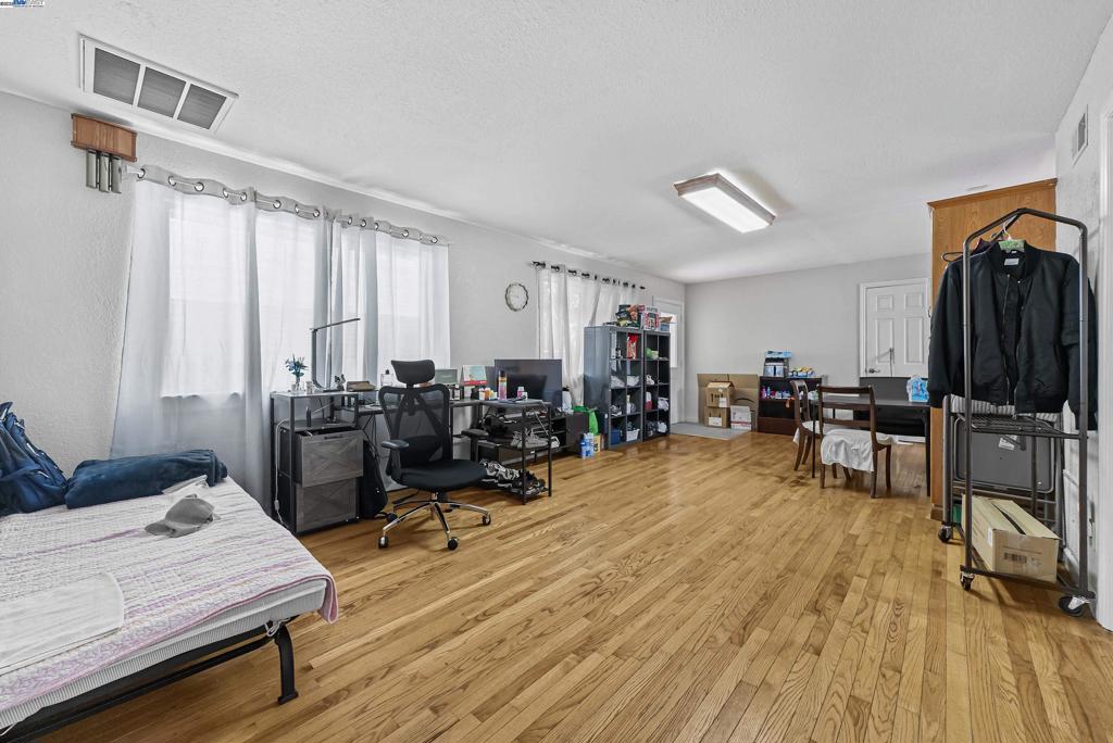 BROADMOOR - Residential