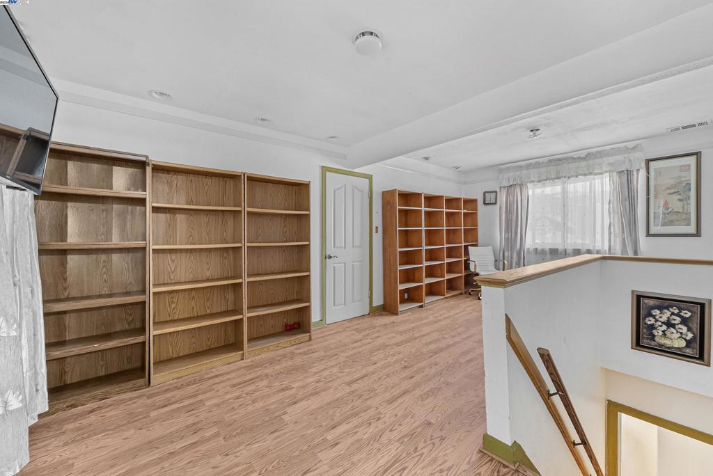 BROADMOOR - Residential