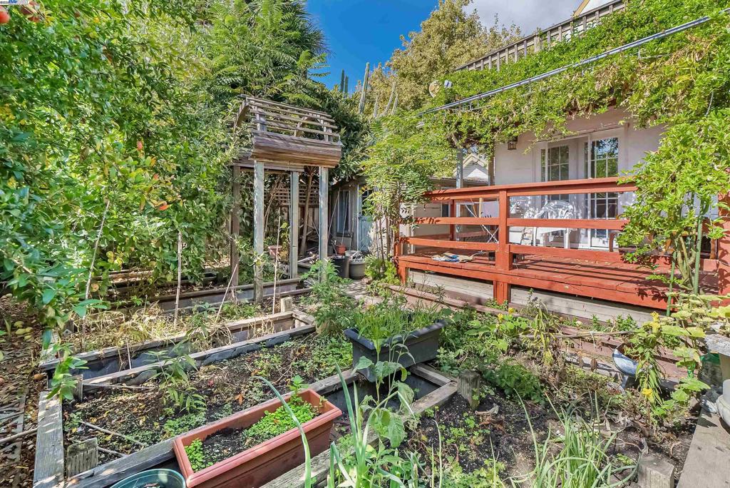 BROADMOOR - Residential