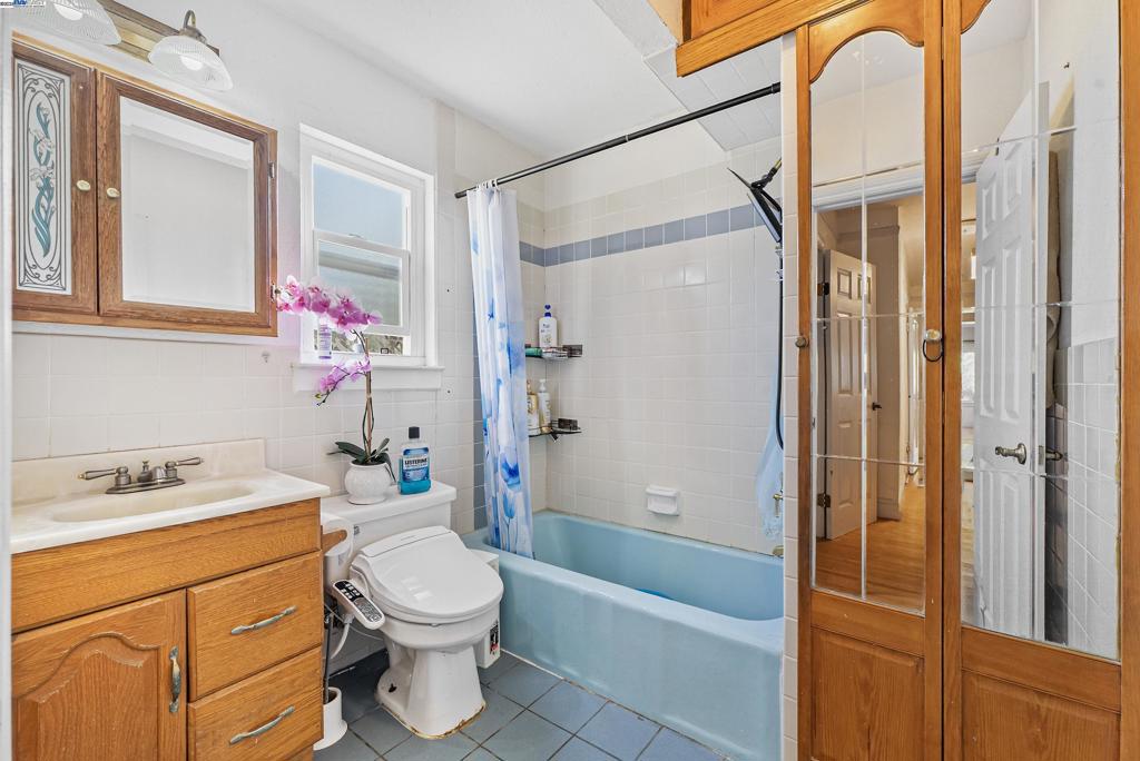 BROADMOOR - Residential