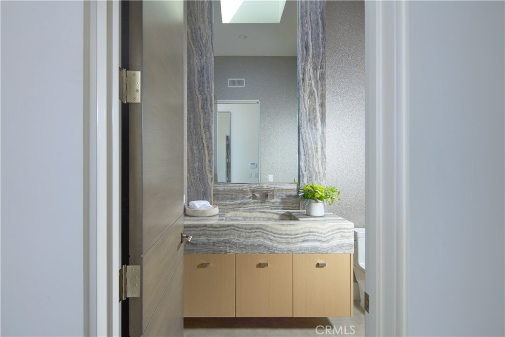 1201 Dolphin Terrace, Corona Del Mar CA 92625 - Photo 14