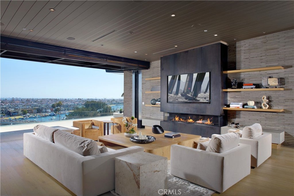 1201 Dolphin Terrace, Corona Del Mar CA 92625 - Photo 8
