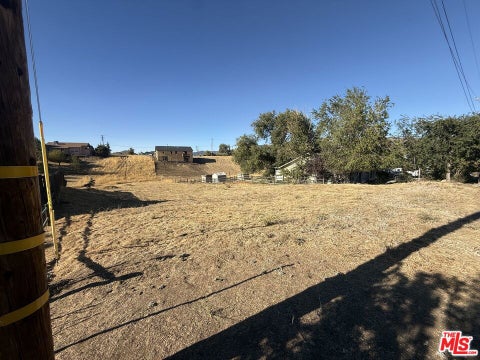 Photo of 22121 Copper Street, Tehachapi, CA 93561 (MLS # 26998559)