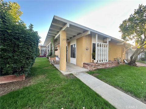 117 Clearbrook Lane Costa Mesa CA 92626