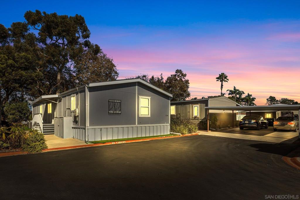 3340 Del Sol Blvd SPC 216
