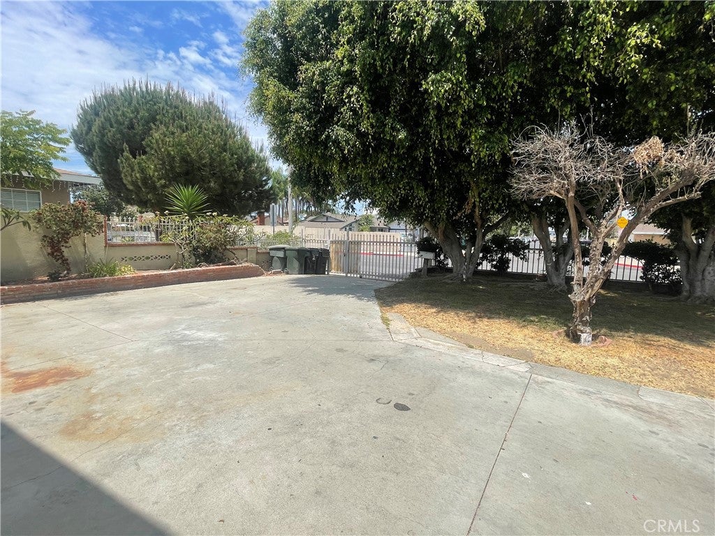 12262 Orangewood