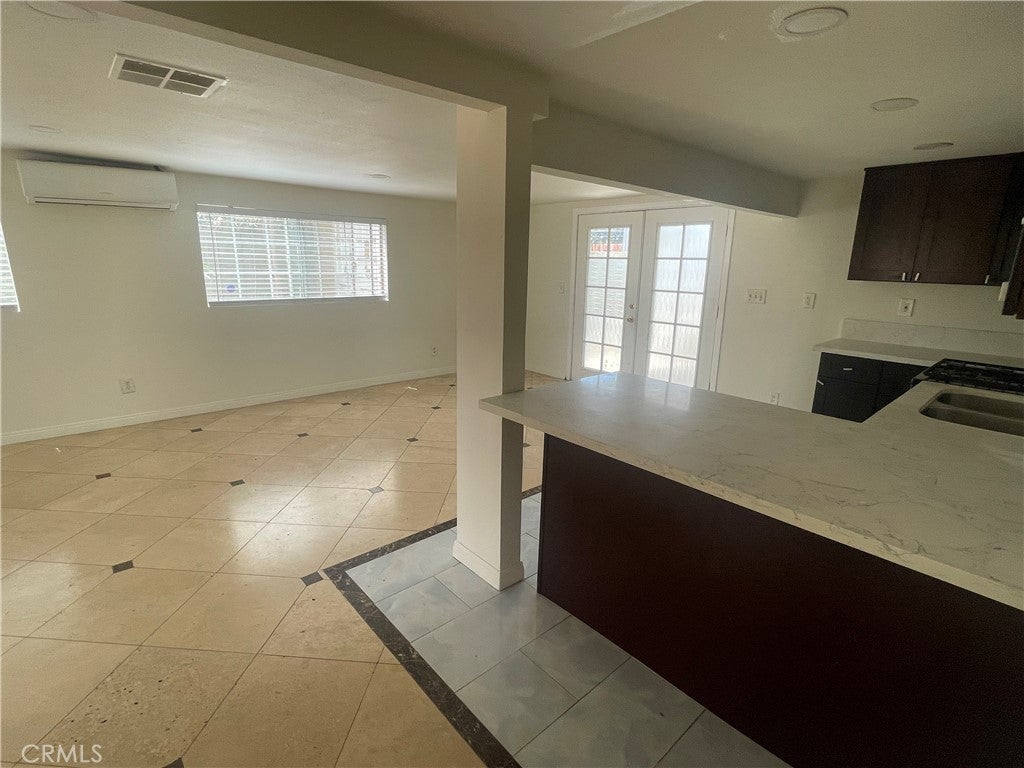 12262 Orangewood