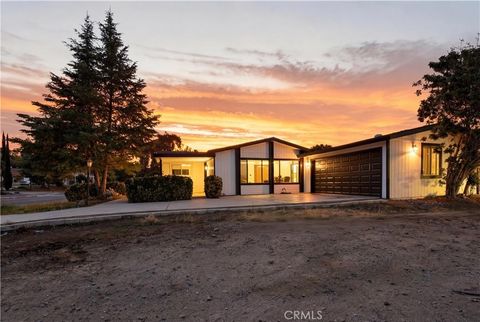 33594 Windmill Wildomar CA 92595