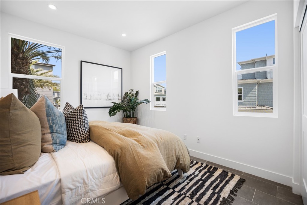 Santa Ana Heights Residential (SAHR) - Residential Lease