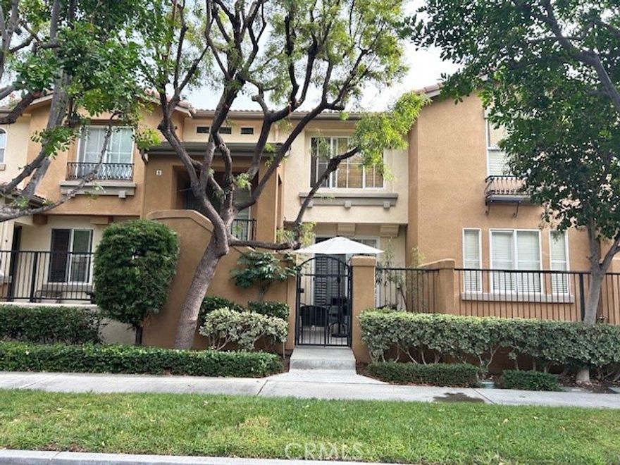 .. .. .. COMING SOON ……Discover this rare gem located in the highly desirable West Irvine community, offering comfort, style, and resort-style amenities. This beautifully designed townhome stands out with two primary suites—one upstairs and one downstairs—perfect for multi-generational living, guests, or simply enjoying flexible living spaces.

Inside, you’ll find a bright and open-concept floor plan that seamlessly connects the living, dining, and kitchen areas. The upgraded kitchen features modern finishes and flows directly into the spacious family room, making it the heart of the home.

With 2 bedrooms and 2.5 bathrooms, this residence offers both privacy and convenience. The inside laundry room makes daily living effortless, while the attached 2-car garage provides secure parking and additional storage.
