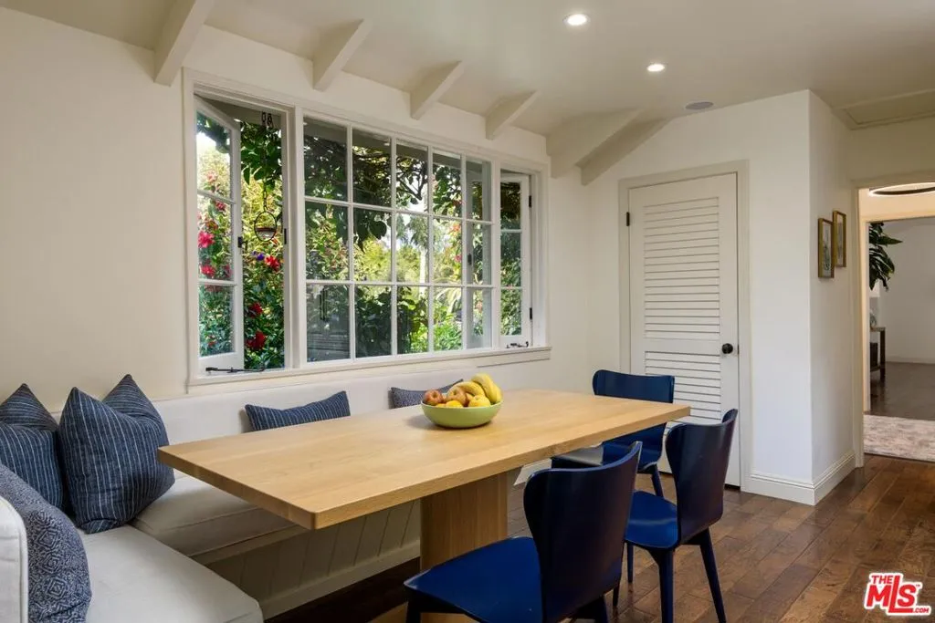 Santa Barbara, California 93108, United States, 5 Bedrooms Bedrooms, ,5 BathroomsBathrooms,Residential,Active,164884