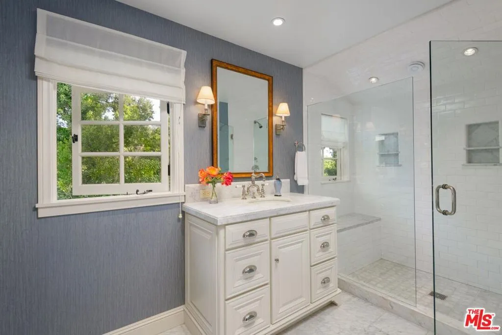 Santa Barbara, California 93108, United States, 5 Bedrooms Bedrooms, ,5 BathroomsBathrooms,Residential,Active,164884