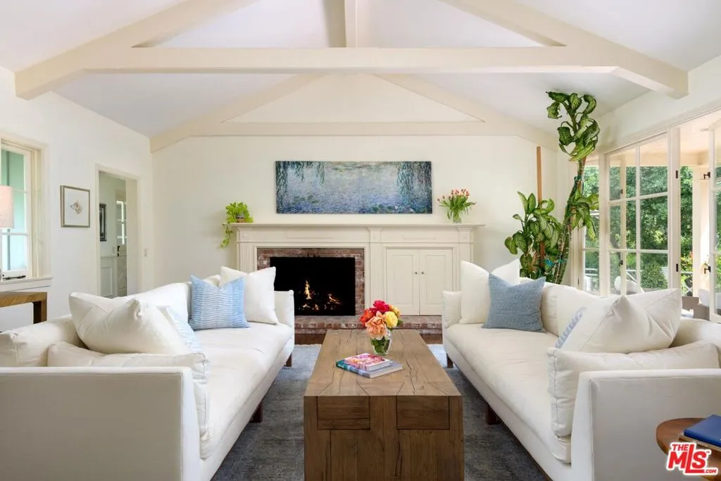 Santa Barbara, California 93108, United States, 5 Bedrooms Bedrooms, ,5 BathroomsBathrooms,Residential,Active,164884