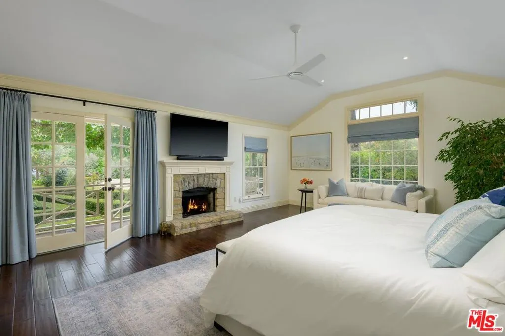 Santa Barbara, California 93108, United States, 5 Bedrooms Bedrooms, ,5 BathroomsBathrooms,Residential,Active,164884